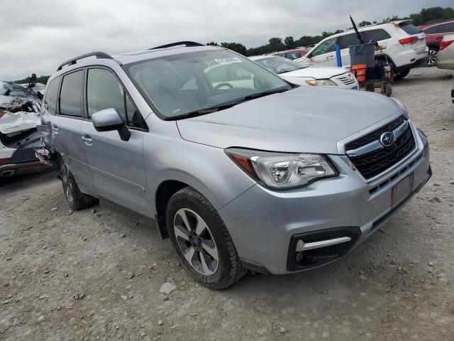  SUBARU FORESTER 2018 Srebrny