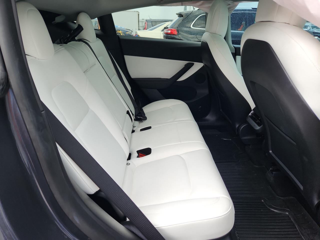 2022 Tesla Model Y VIN: 7SAYGDEF9NF315507 Lot: 63246195