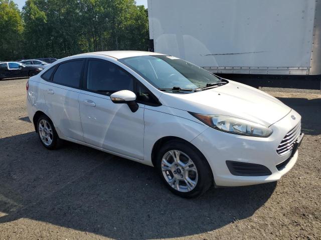 Sedans FORD FIESTA 2016 Biały