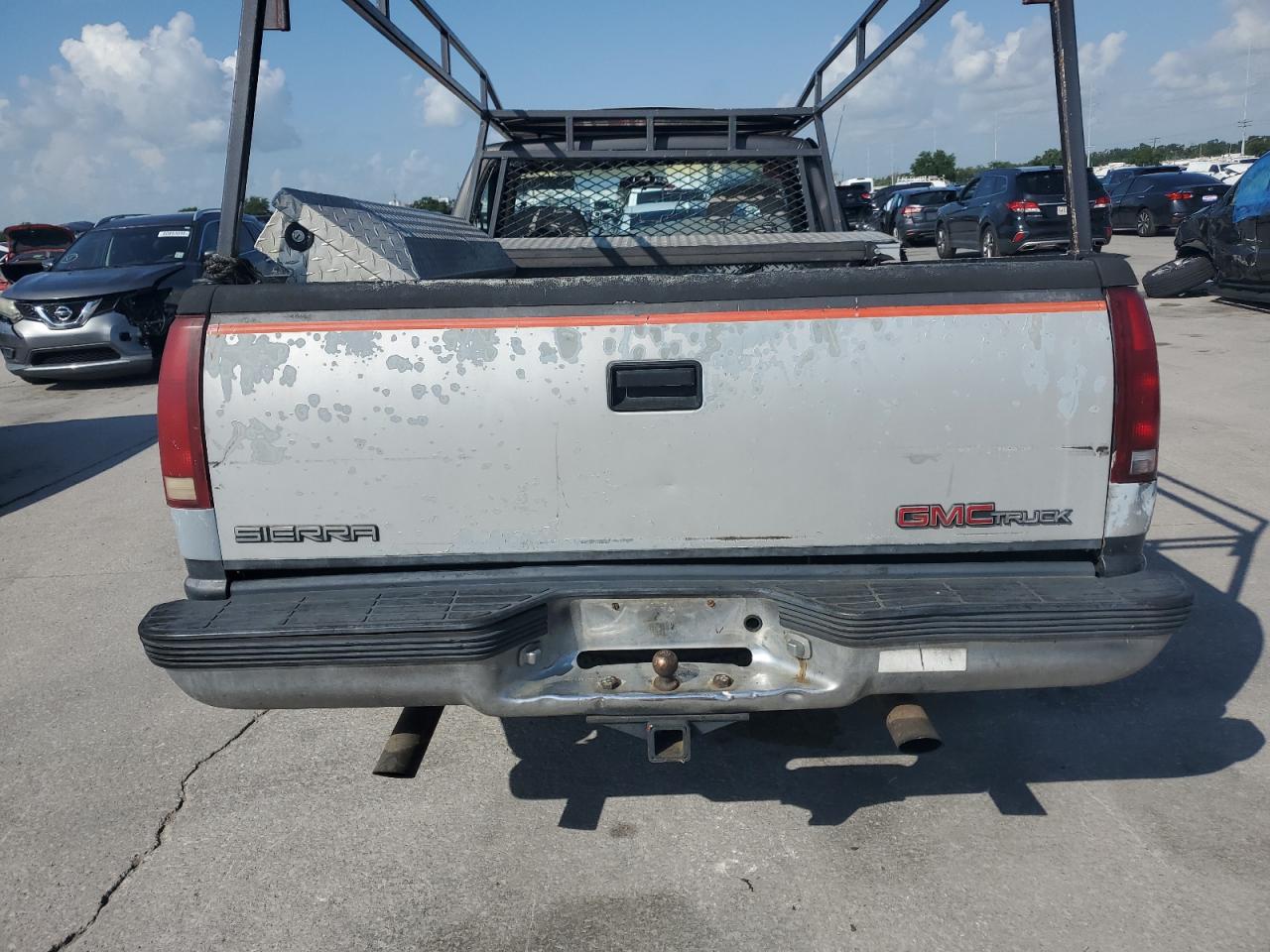 1992 GMC Sierra C1500 VIN: 1GTDC14H5NE501443 Lot: 63066395