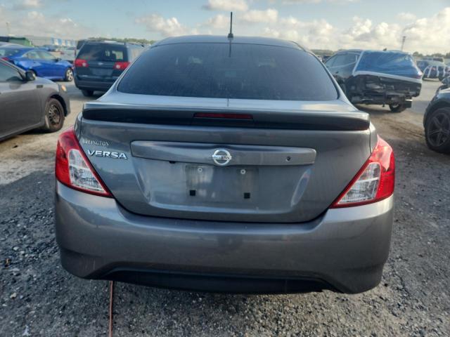  NISSAN VERSA 2019 Szary