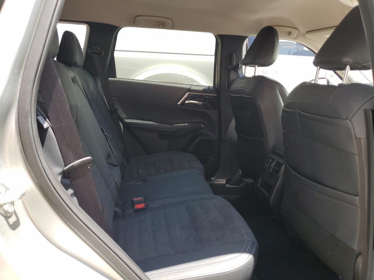 2024 Mitsubishi Outlander Se VIN: JA4J3VA85RZ045385 Lot: 64750205