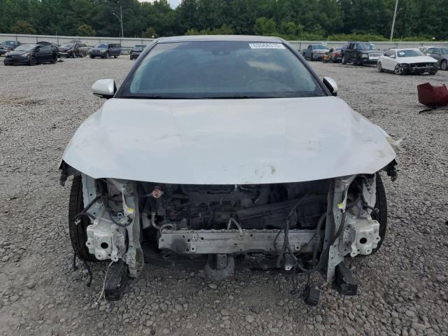  TOYOTA CAMRY 2018 White