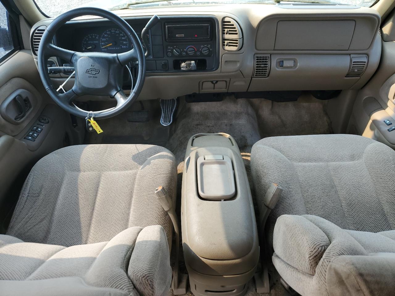 1999 Chevrolet Suburban C1500 VIN: 3GNEC16R3XG214017 Lot: 62480375