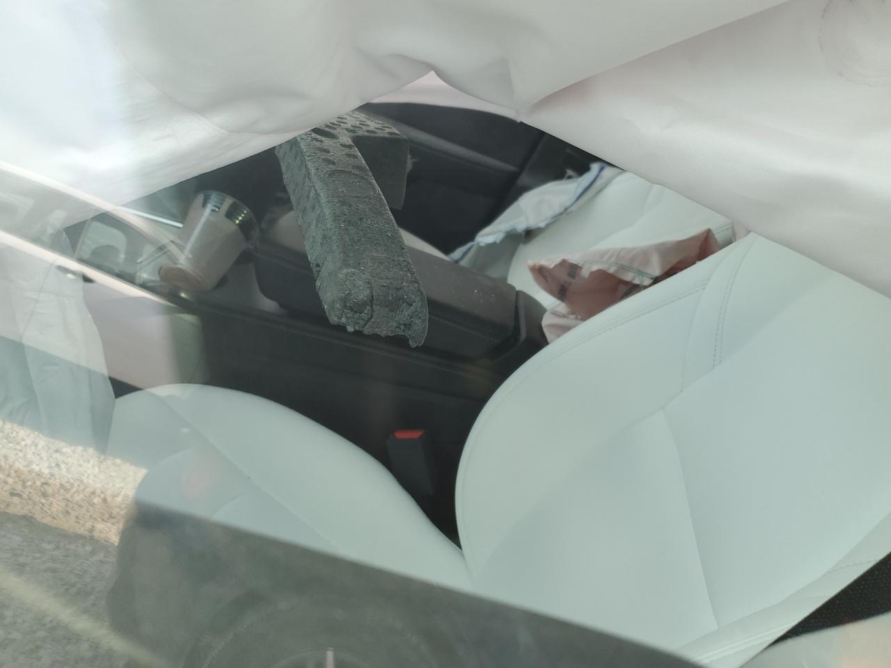 2024 Tesla Model Y VIN: 7SAYGAEE2RF168684 Lot: 64901535