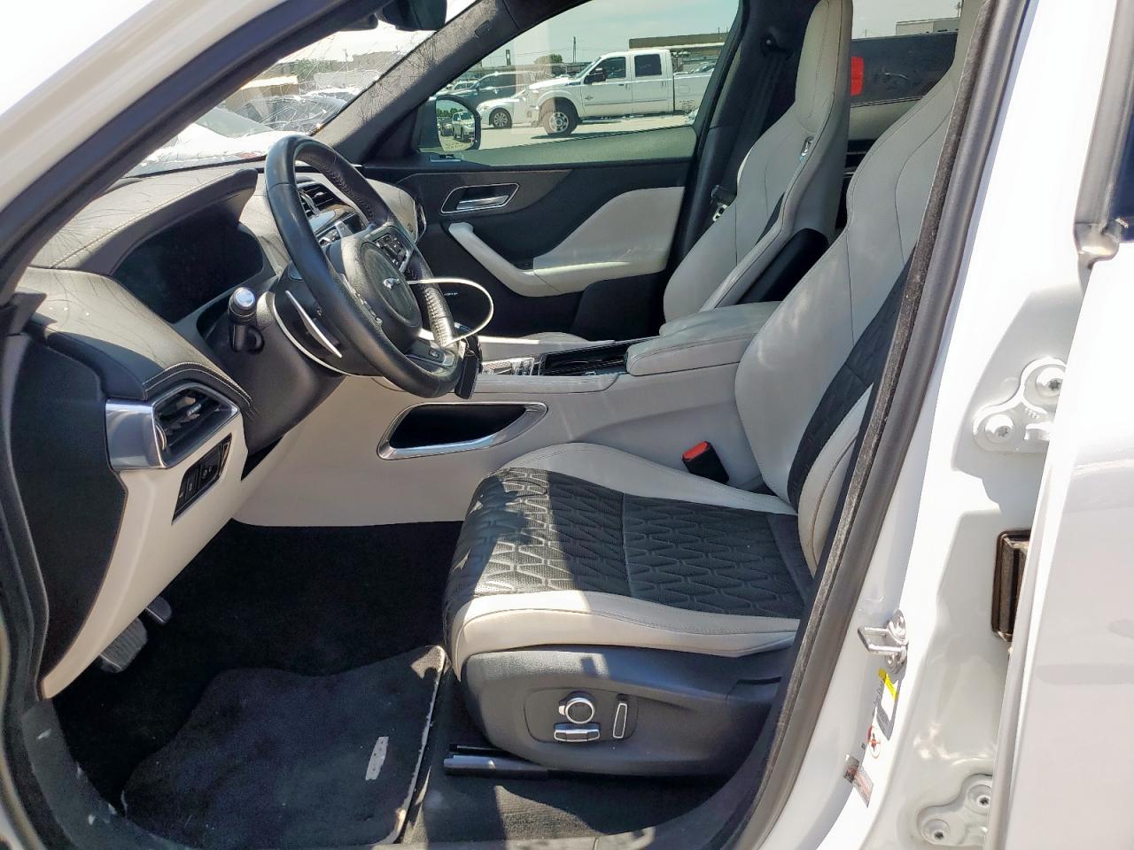 sadcz2eexla647608 SADCZ2EEXLA647608 2020 Jaguar F-Pace Svr