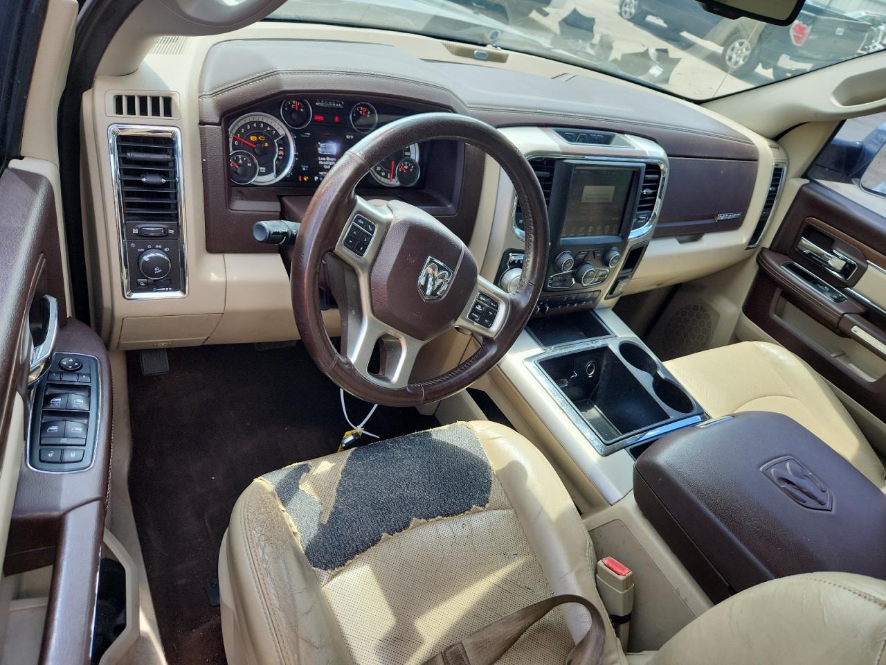 2015 Ram 1500 Laramie VIN: 1C6RR6NT5FS669047 Lot: 64804685
