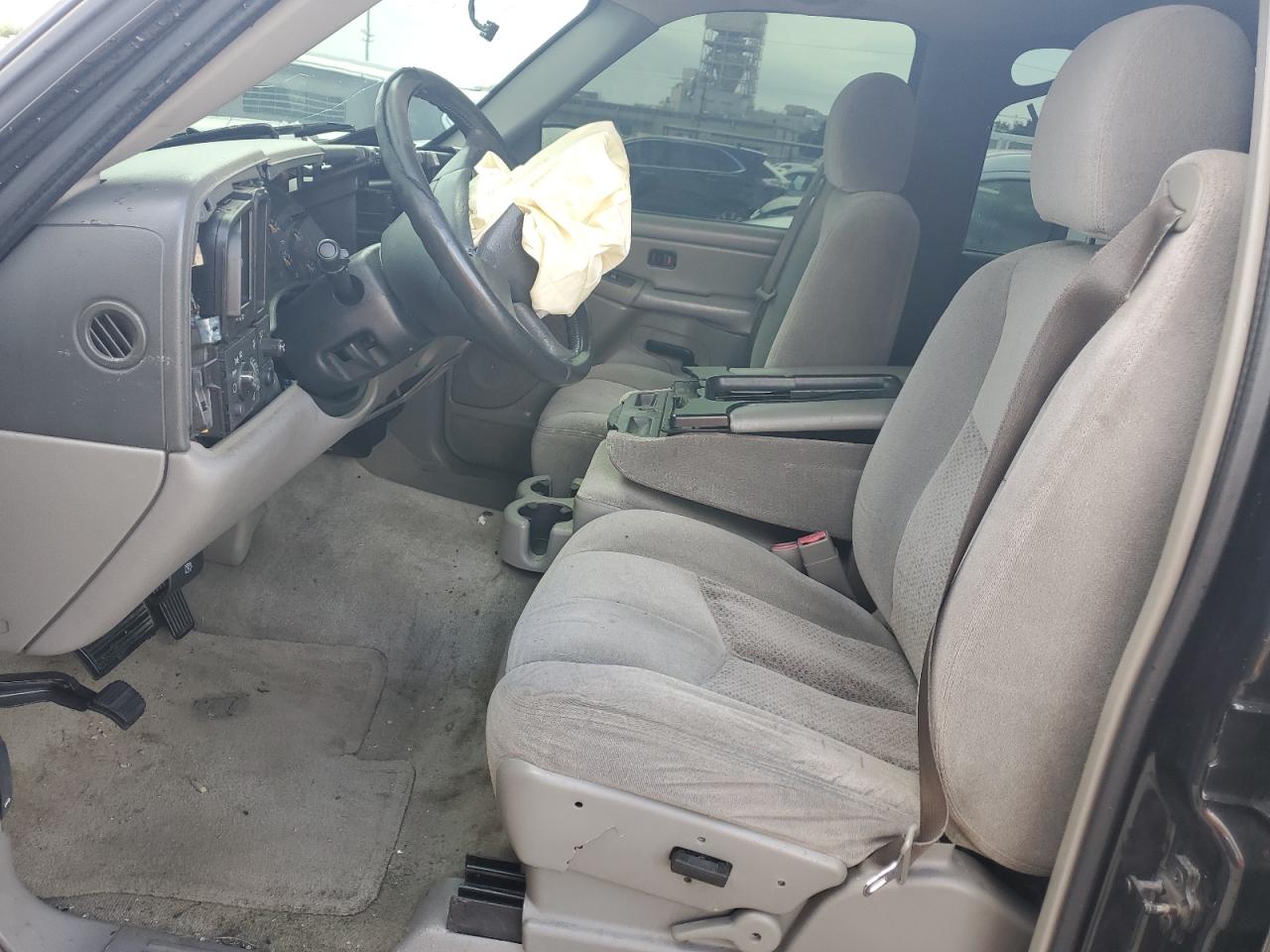 2004 Chevrolet Tahoe C1500 VIN: 1GNEC13Z74R157840 Lot: 63622095