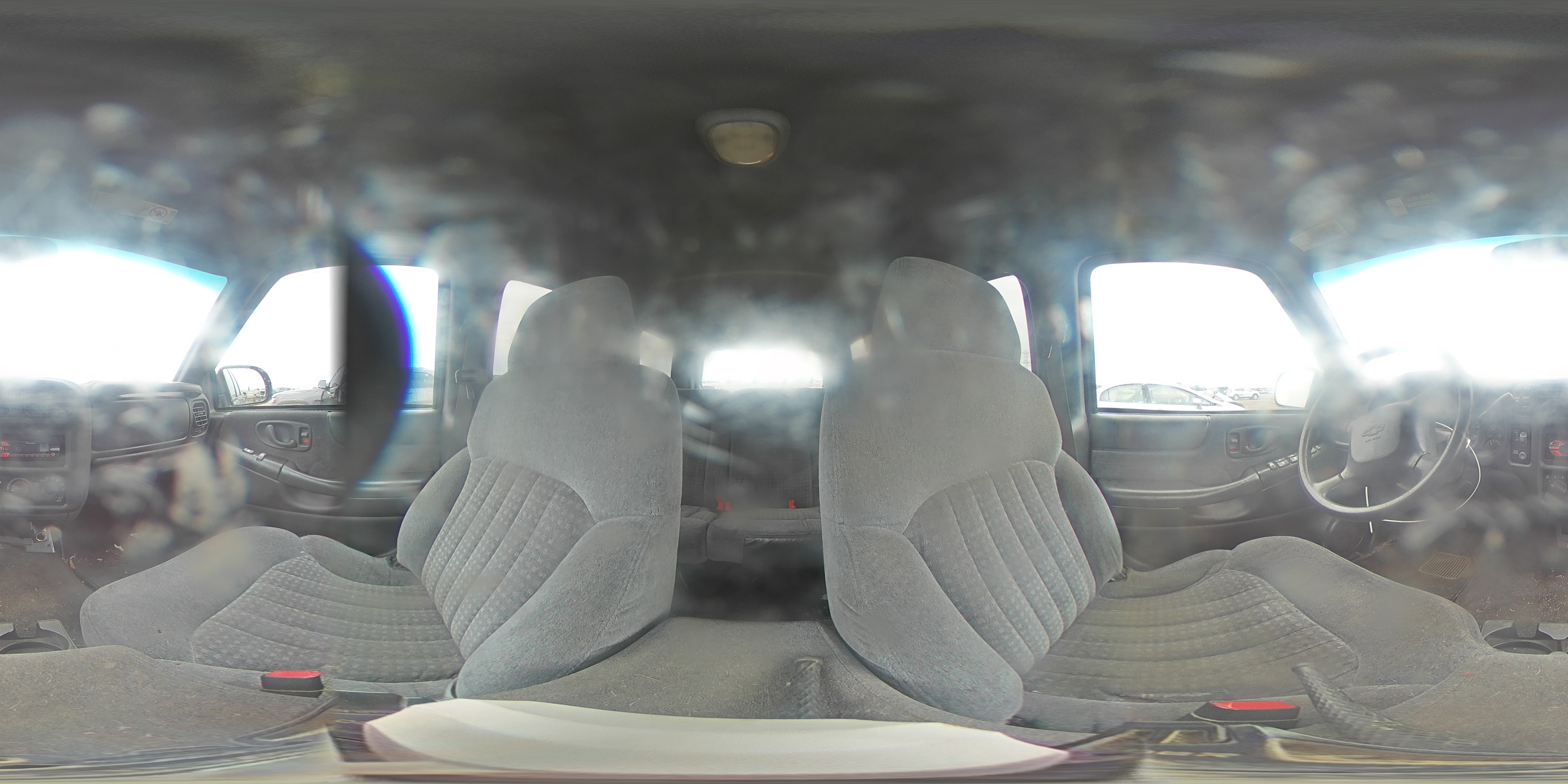 2000 Chevrolet Blazer VIN: 1GNDT13W1Y2112487 Lot: 63741485