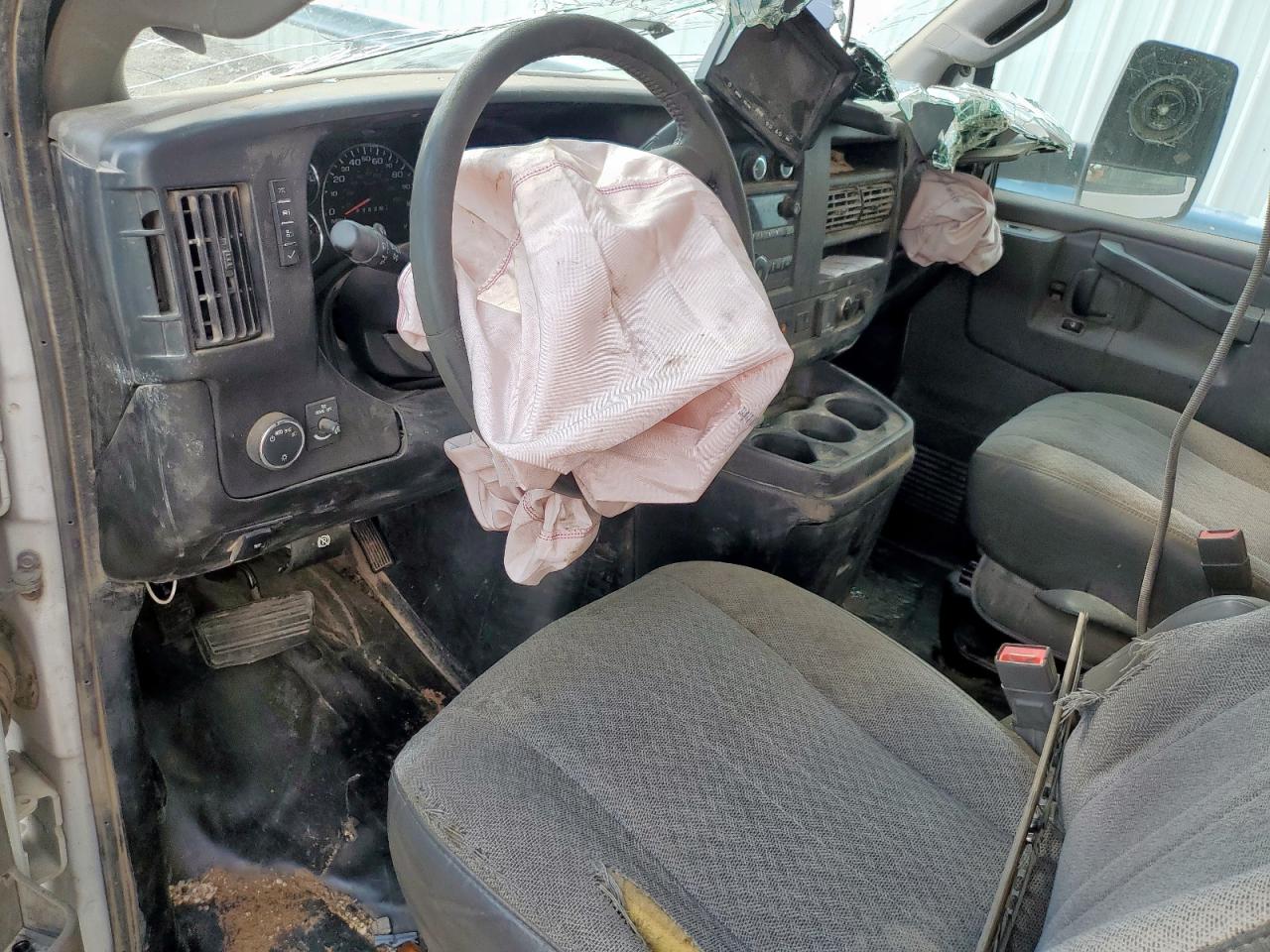 2021 GMC Savana Cutaway G4500 VIN: 7GZ67VC76MN001998 Lot: 64458205