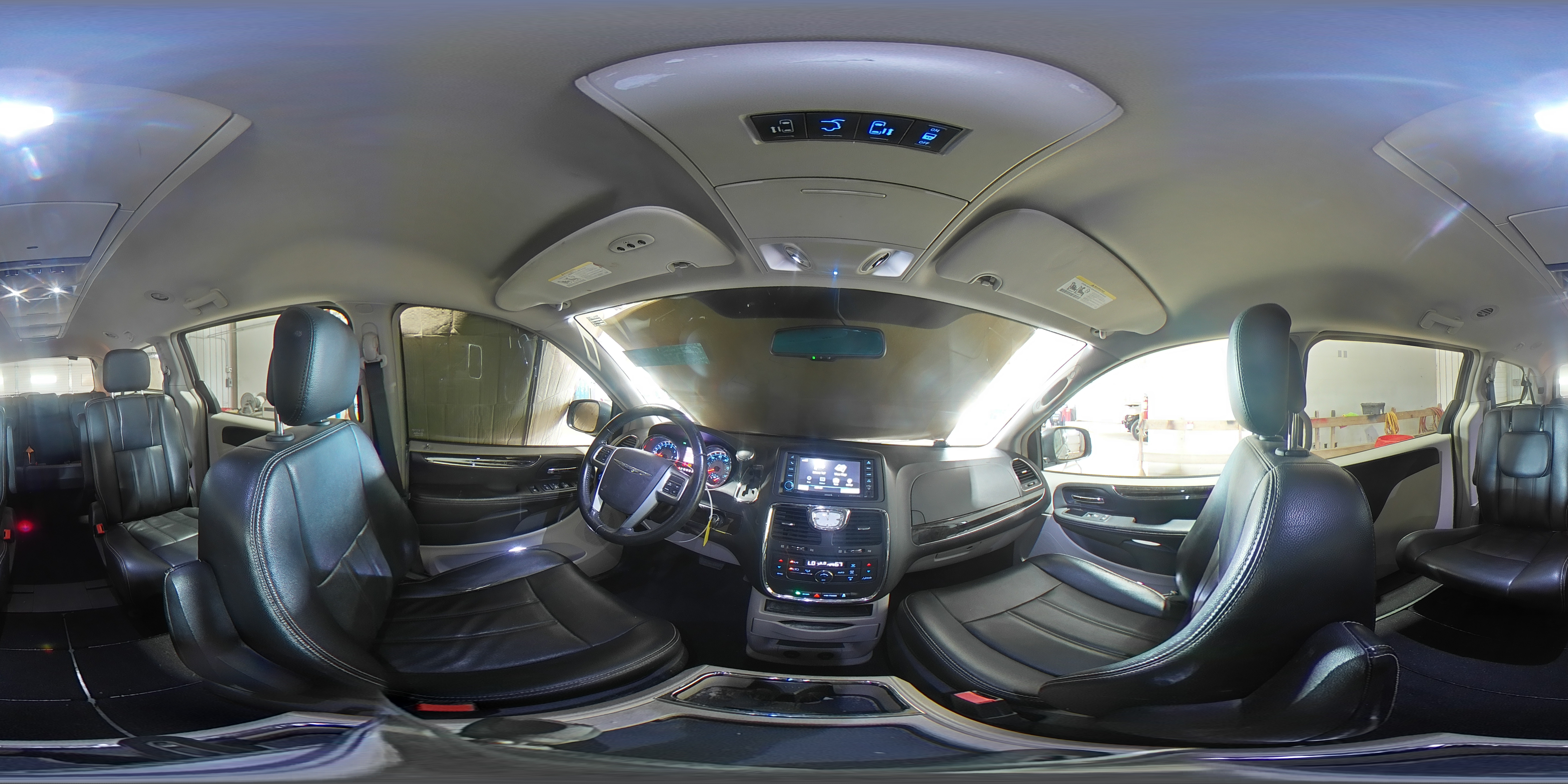 2013 Chrysler Town & Country Touring VIN: 2C4RC1BG1DR692067 Lot: 63672615