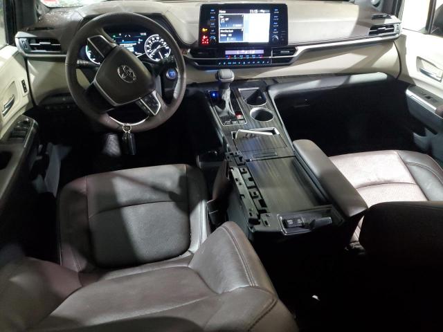  TOYOTA SIENNA 2023 Czarny