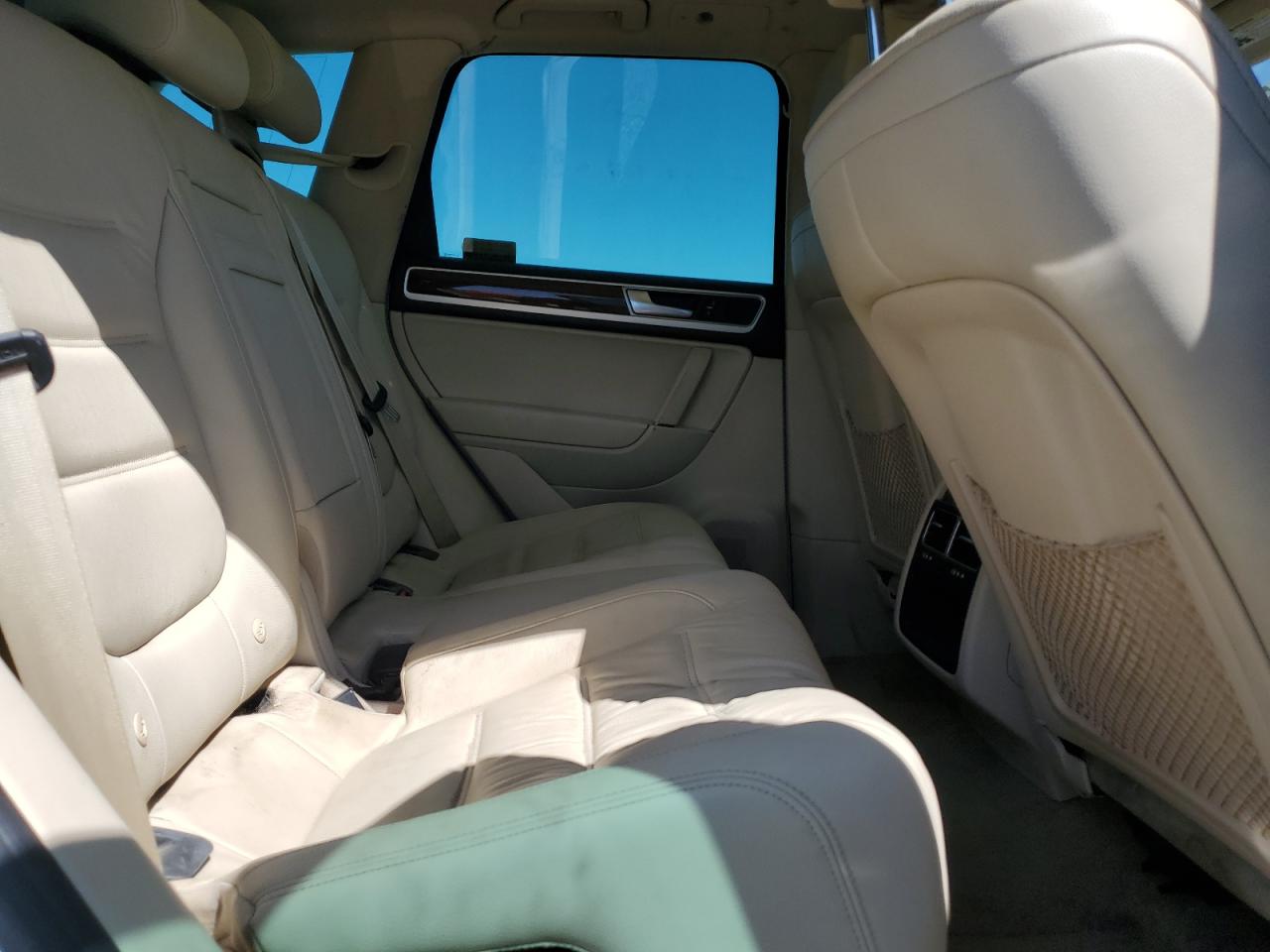 2016 Volkswagen Touareg Sport VIN: WVGEF9BP6GD012543 Lot: 63450905