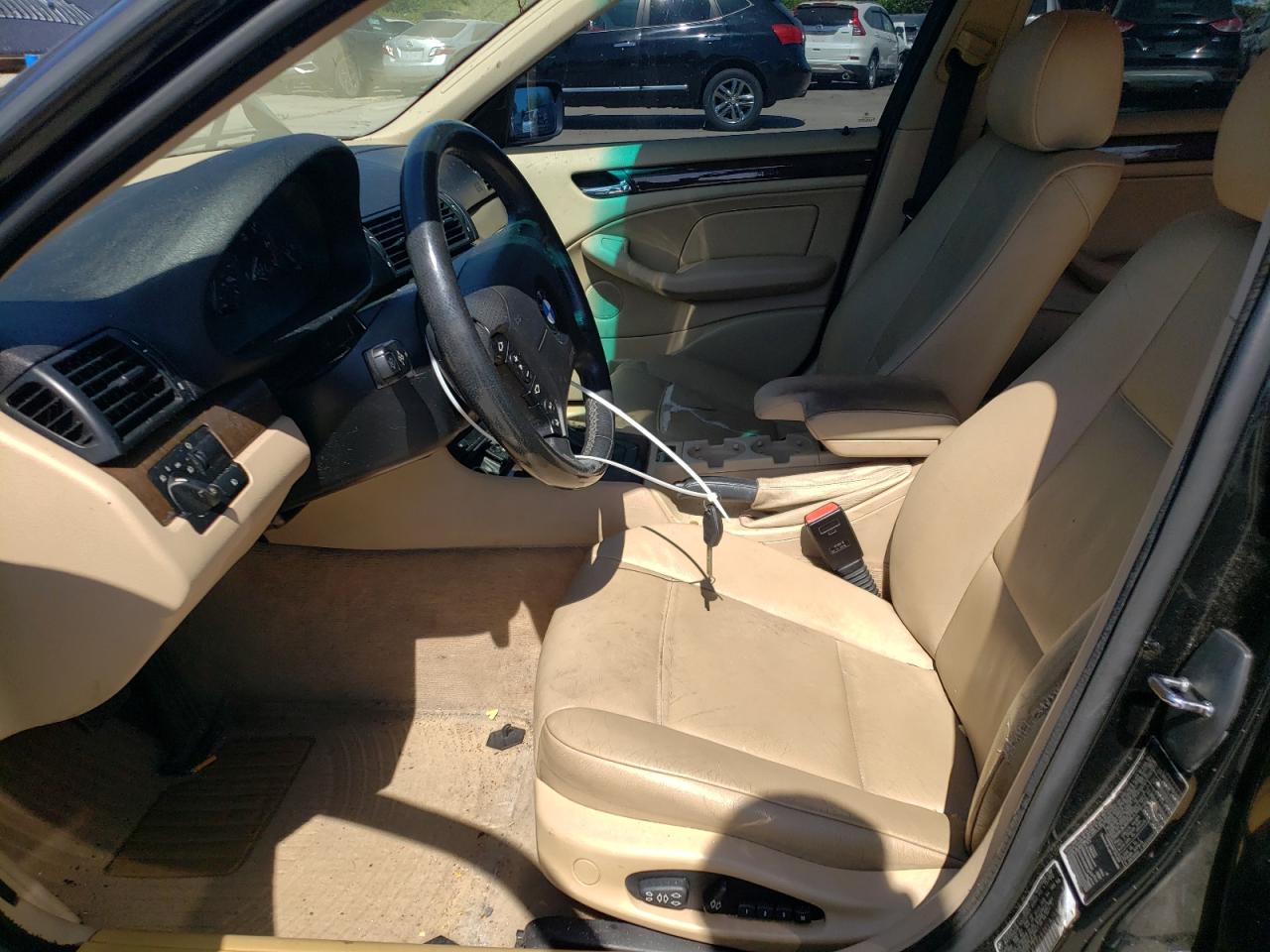 2003 BMW 325 I VIN: WBAEV33493KL82588 Lot: 65286435