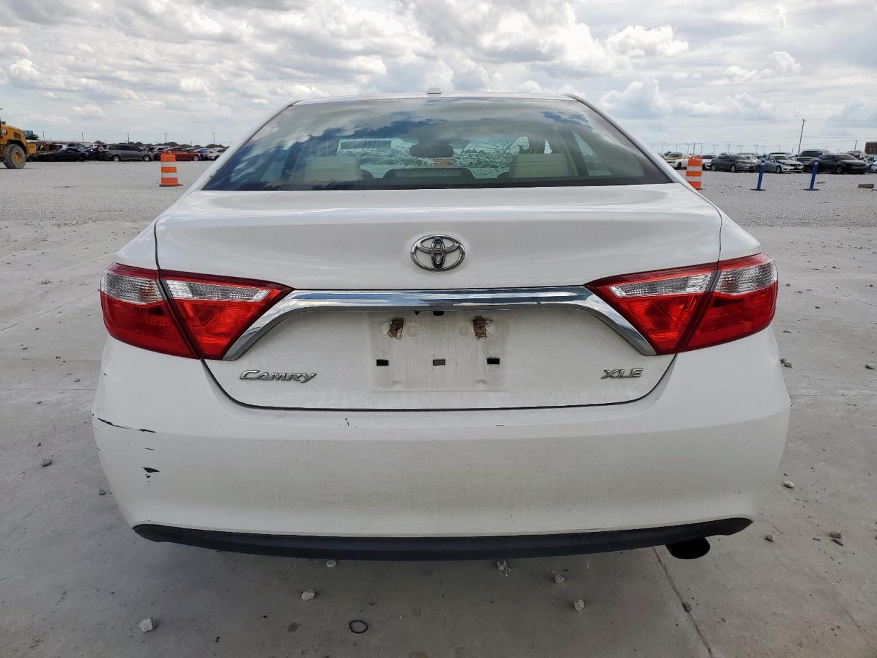 2015 Toyota Camry Le VIN: 4T1BF1FK6FU966999 Lot: 63115345