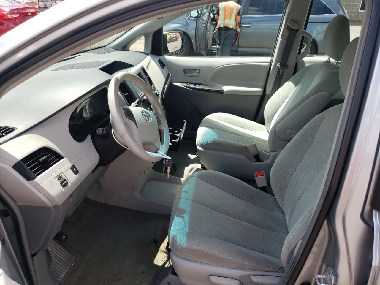 2012 Toyota Sienna Base VIN: 5TDKA3DC6CS013431 Lot: 65879485