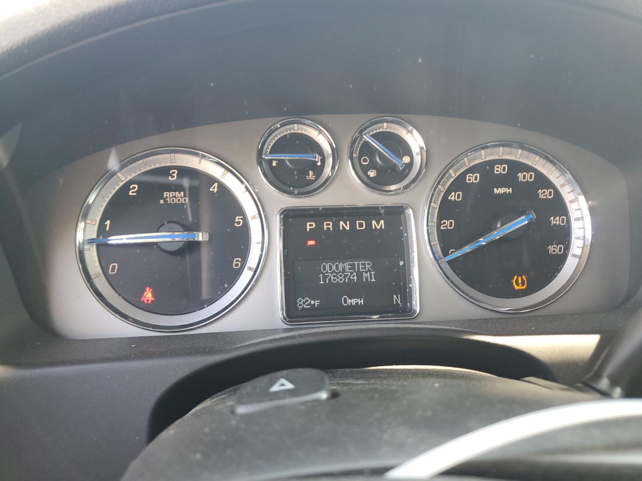 2010 Cadillac Escalade Luxury VIN: 1GYUKBEF6AR135060 Lot: 63782195