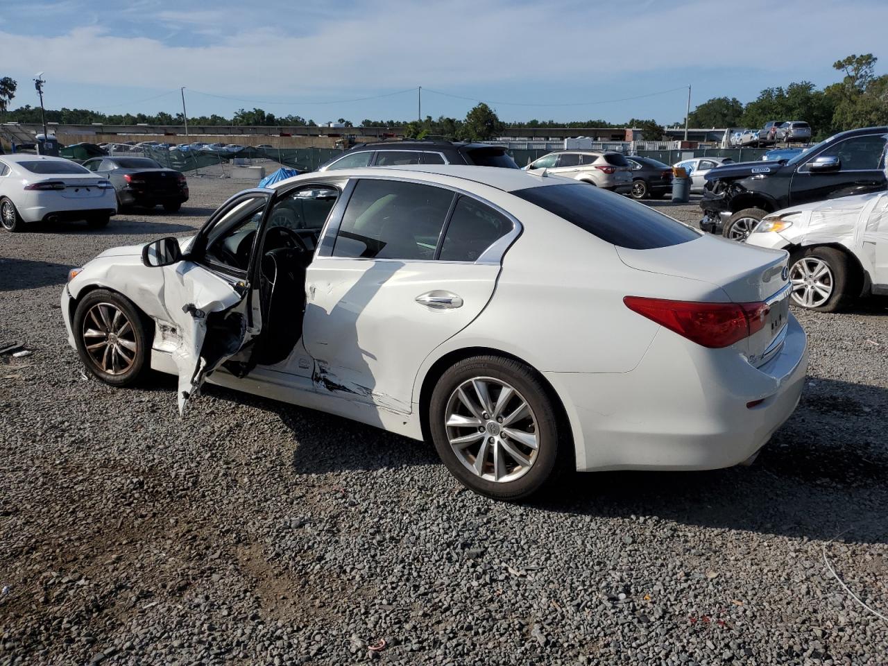 2014 Infiniti Q50 Base VIN: JN1BV7AP7EM689262 Lot: 64184705