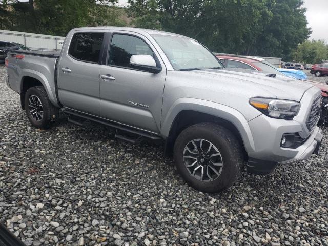  TOYOTA TACOMA 2022 Srebrny