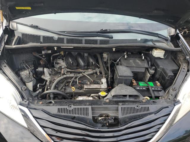 2015 TOYOTA SIENNA LE