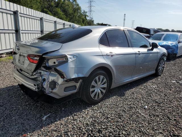  TOYOTA CAMRY 2022 Srebrny
