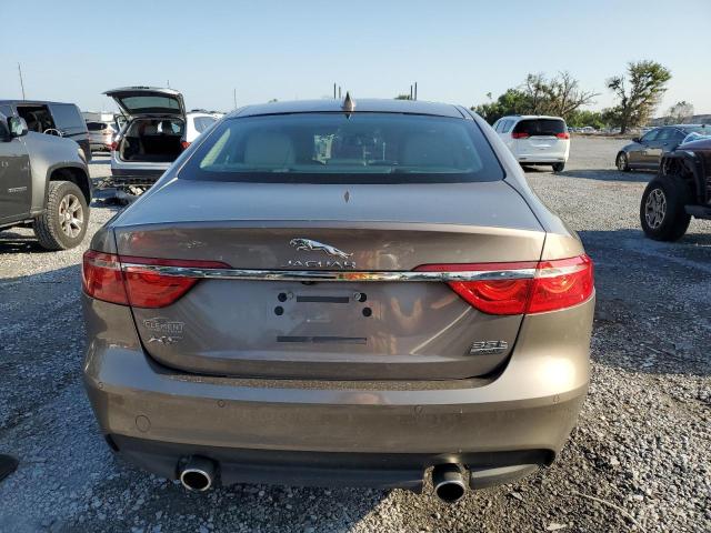 Sedans JAGUAR XF 2017 Green