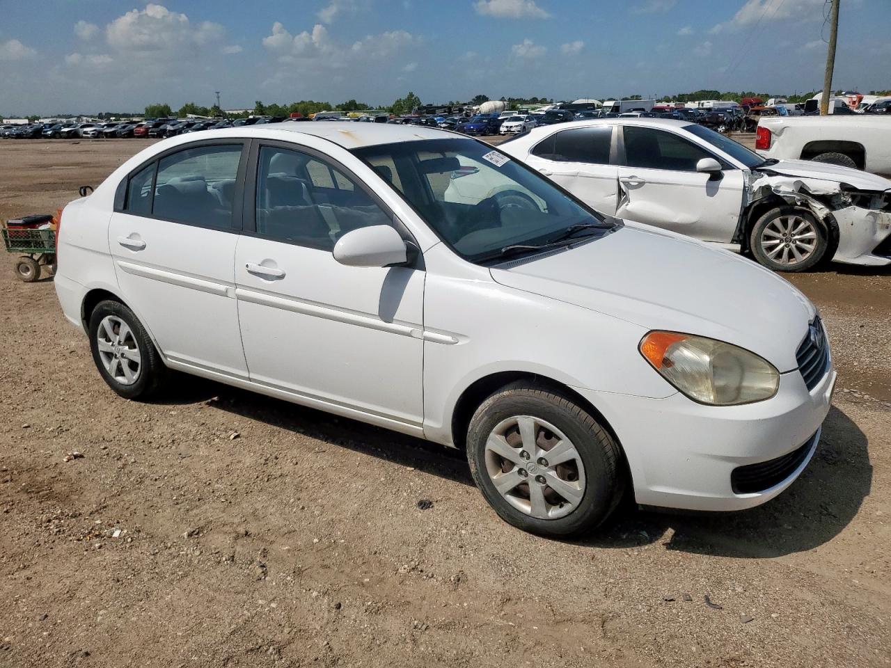 2008 Hyundai Accent Gls VIN: KMHCN46C18U279742 Lot: 65171875