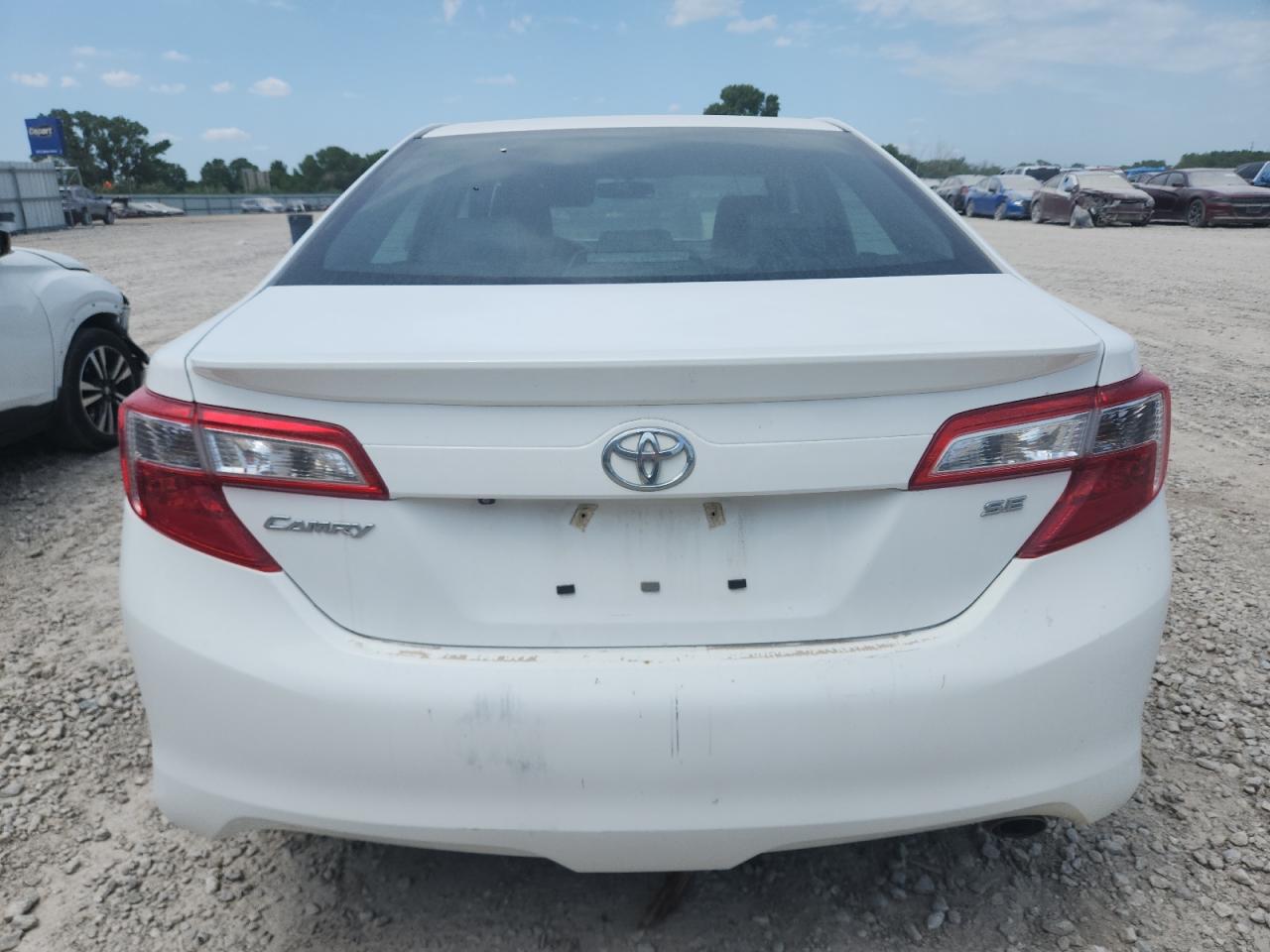 2014 Toyota Camry L VIN: 4T1BF1FKXEU841552 Lot: 64245285