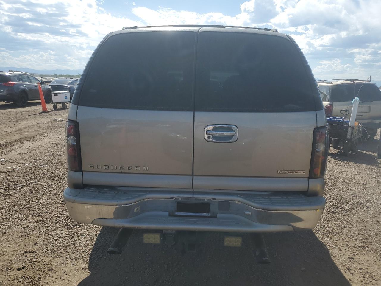 2001 Chevrolet Suburban K2500 VIN: 3GNGK26G91G232075 Lot: 64285465