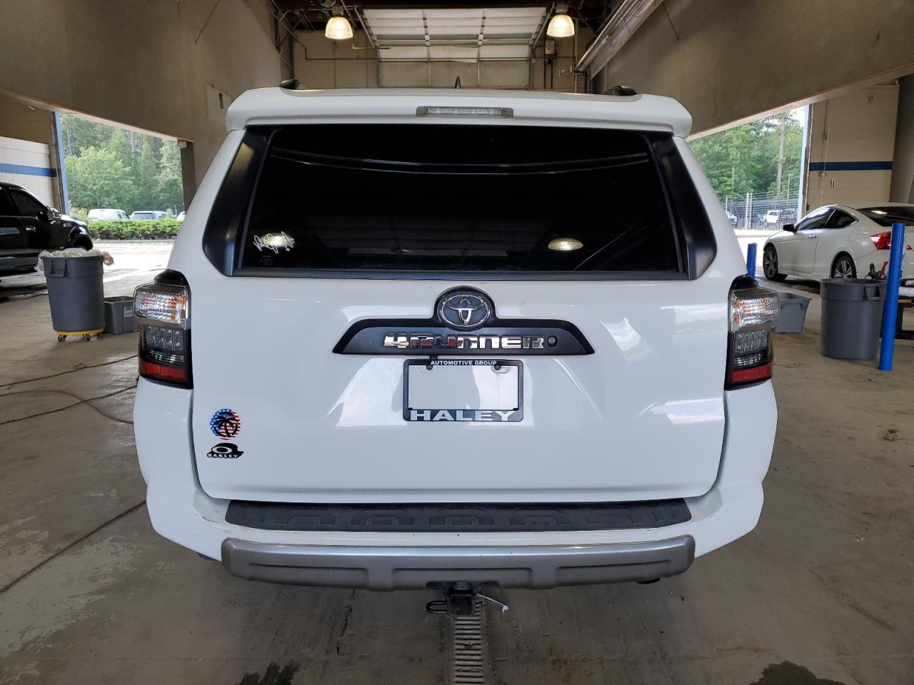 2015 Toyota 4Runner Sr5/Sr5 Premium VIN: JTEBU5JR1F5213635 Lot: 64596605