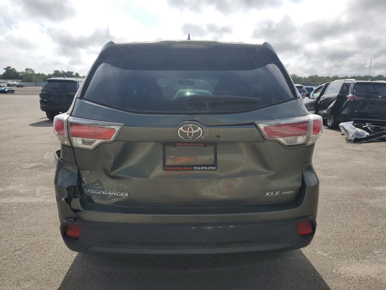 2015 Toyota Highlander Xle VIN: 5TDJKRFH0FS112755 Lot: 64070305
