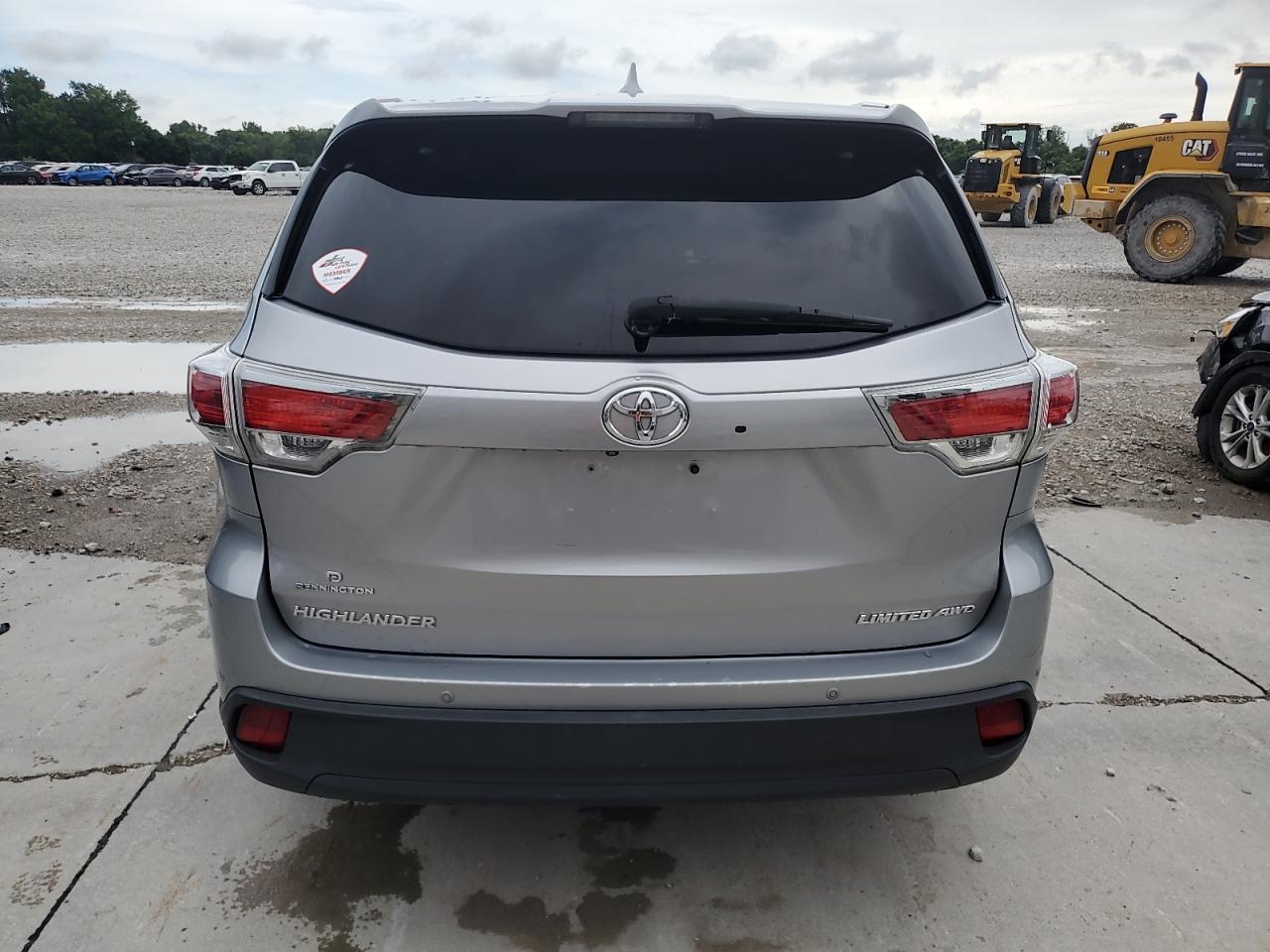 2015 Toyota Highlander Limited VIN: 5TDDKRFH5FS095528 Lot: 64692135