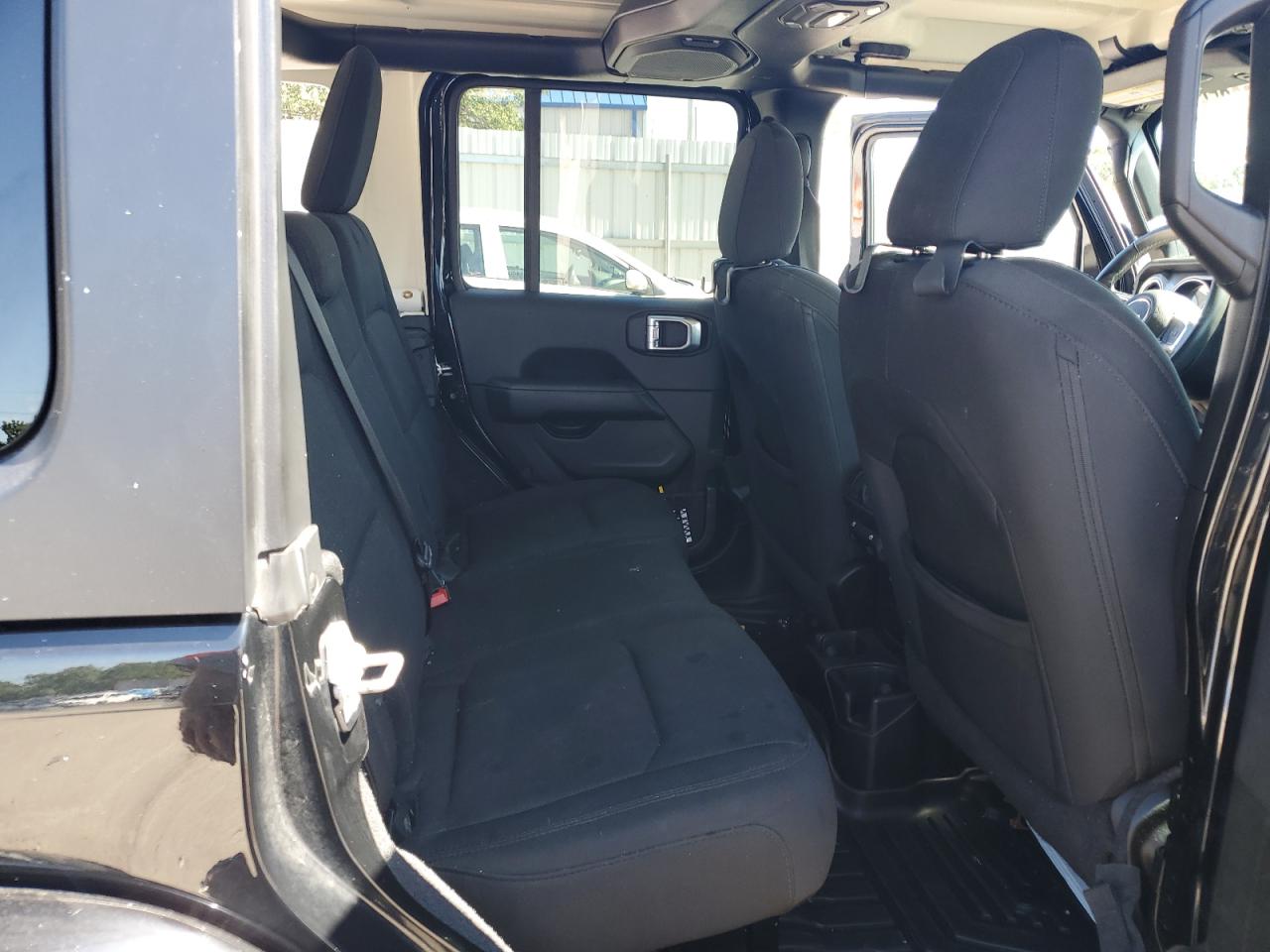 2019 Jeep Wrangler Unlimited Sahara VIN: 1C4HJXEGXKW555777 Lot: 63083565