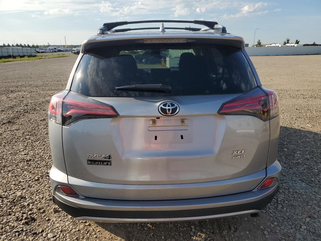 2017 Toyota Rav4 Xle VIN: 2T3RFREV3HW670485 Lot: 63662635