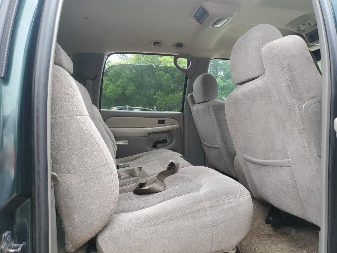2001 Chevrolet Suburban C1500 VIN: 3GNEC16T61G235835 Lot: 65178375