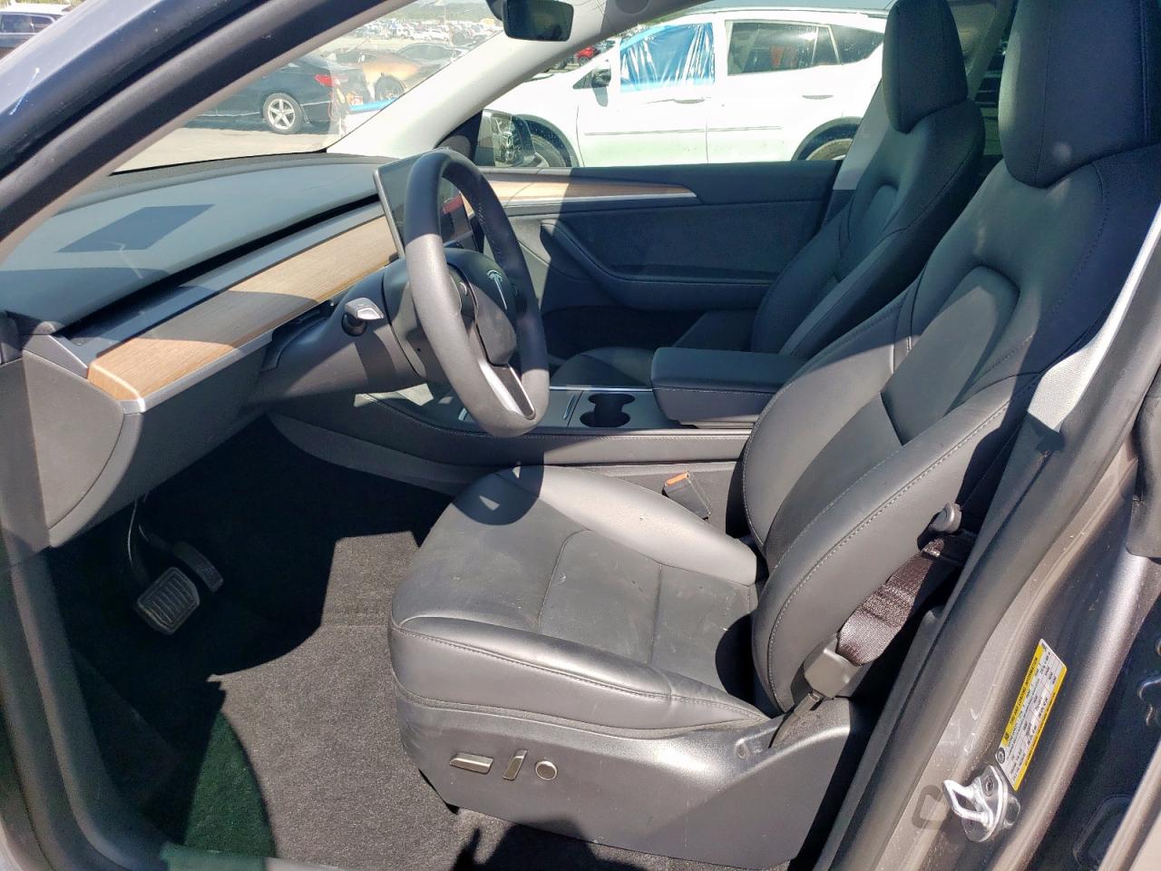 2024 Tesla Model Y VIN: 7SAYGDEE8RA299343 Lot: 65370225