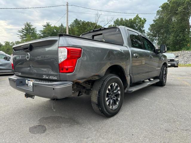  NISSAN TITAN 2017 Szary