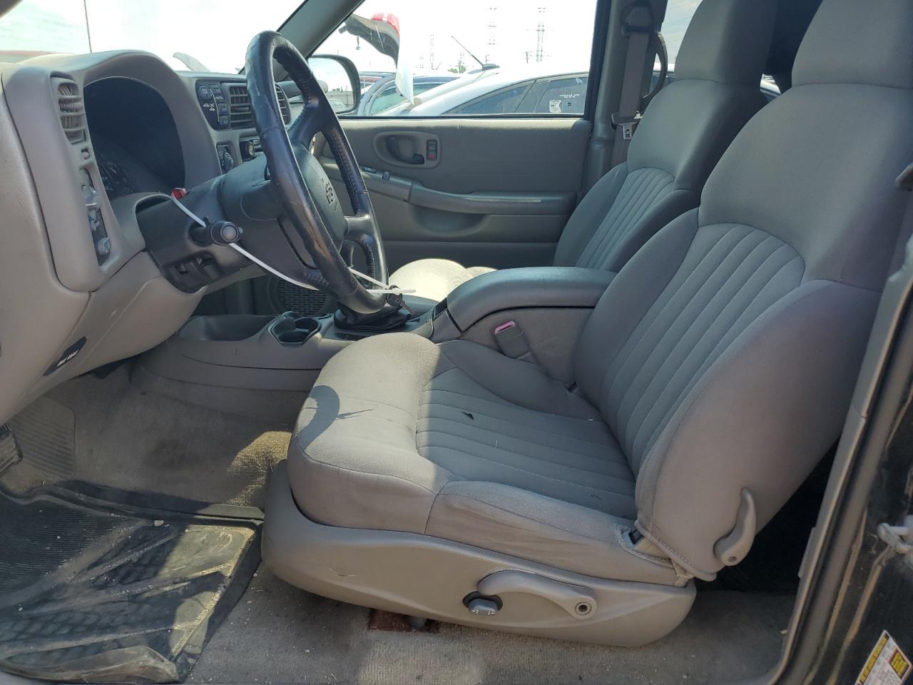 2005 Chevrolet Blazer VIN: 1GNCT18X45K101945 Lot: 62762255