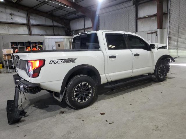  NISSAN TITAN 2021 Белы