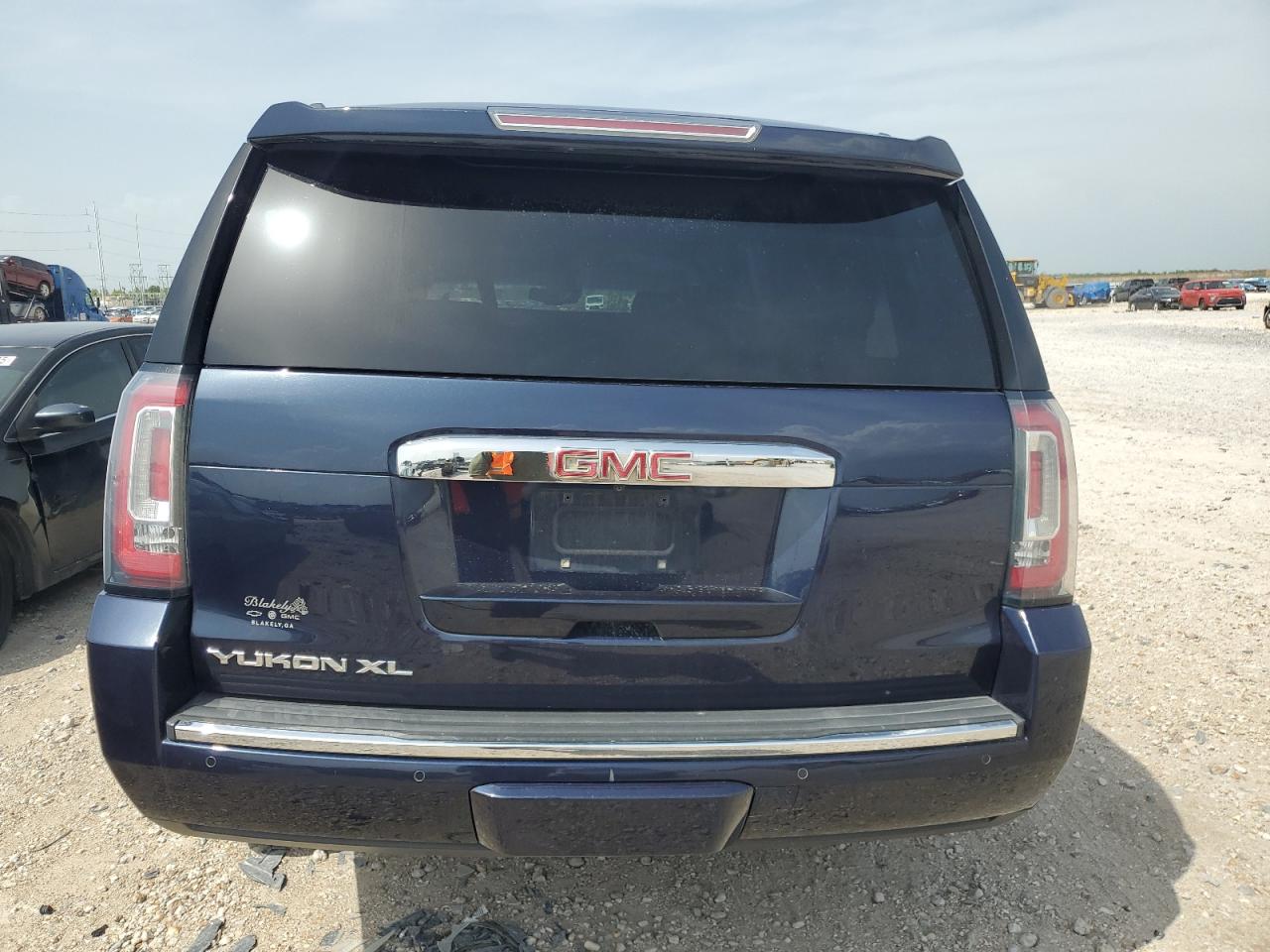 2018 GMC Yukon Xl Denali VIN: 1GKS2HKJ4JR341684 Lot: 63093925