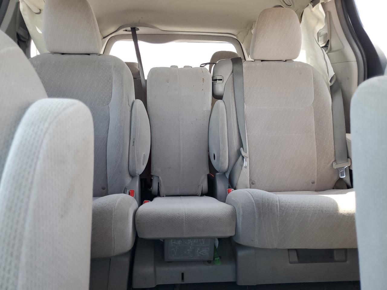 2016 Toyota Sienna Le VIN: 5TDKK3DC0GS718695 Lot: 63070165