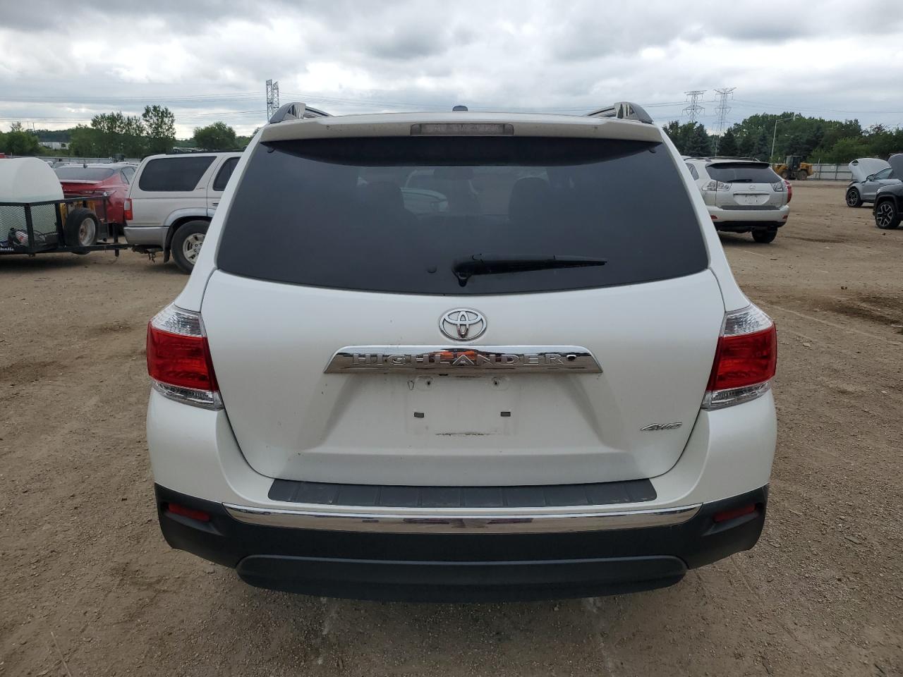 2011 Toyota Highlander Base VIN: 5TDBK3EH9BS064346 Lot: 64752005