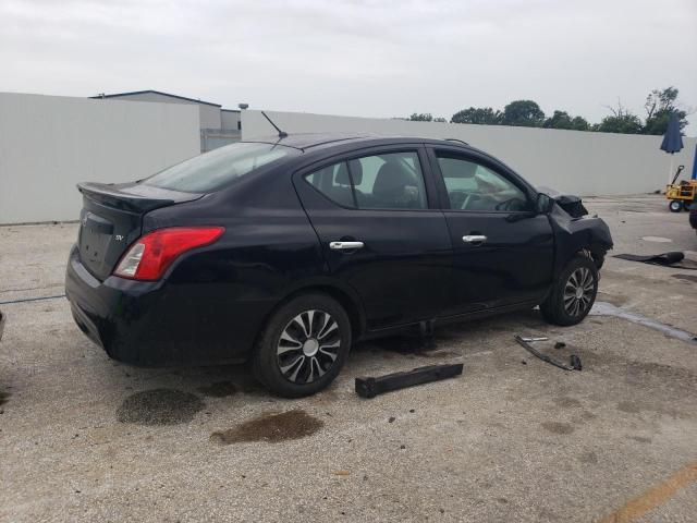  NISSAN VERSA 2018 Czarny