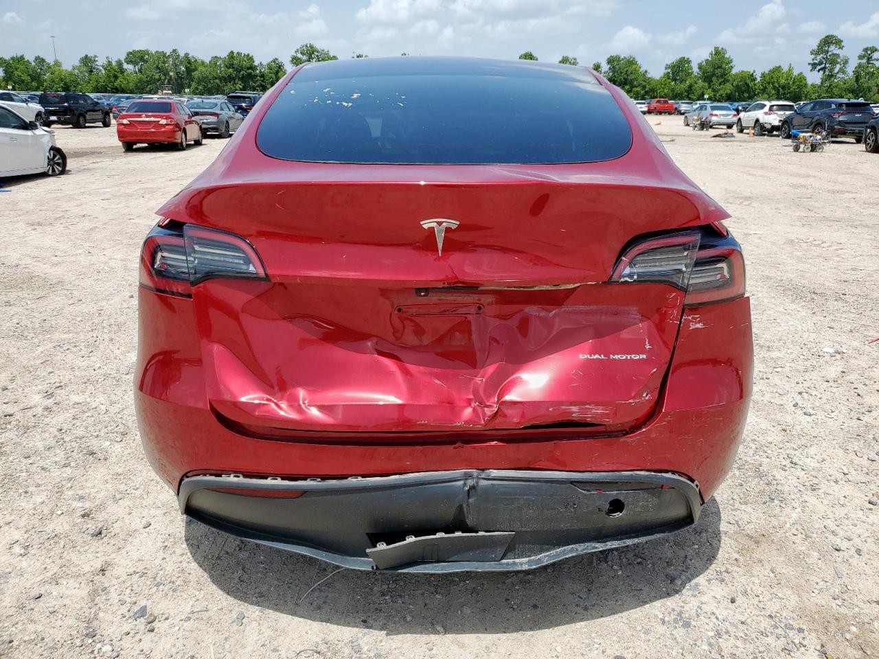 2024 Tesla Model Y VIN: 7SAYGAEE8RF011466 Lot: 63335145