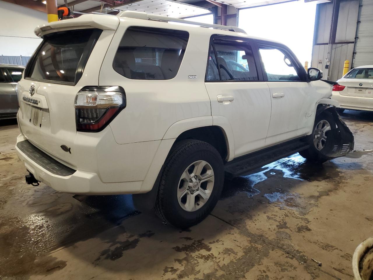 2018 Toyota 4Runner Sr5/Sr5 Premium white null gas JTEBU5JR9J5558999 photo #4