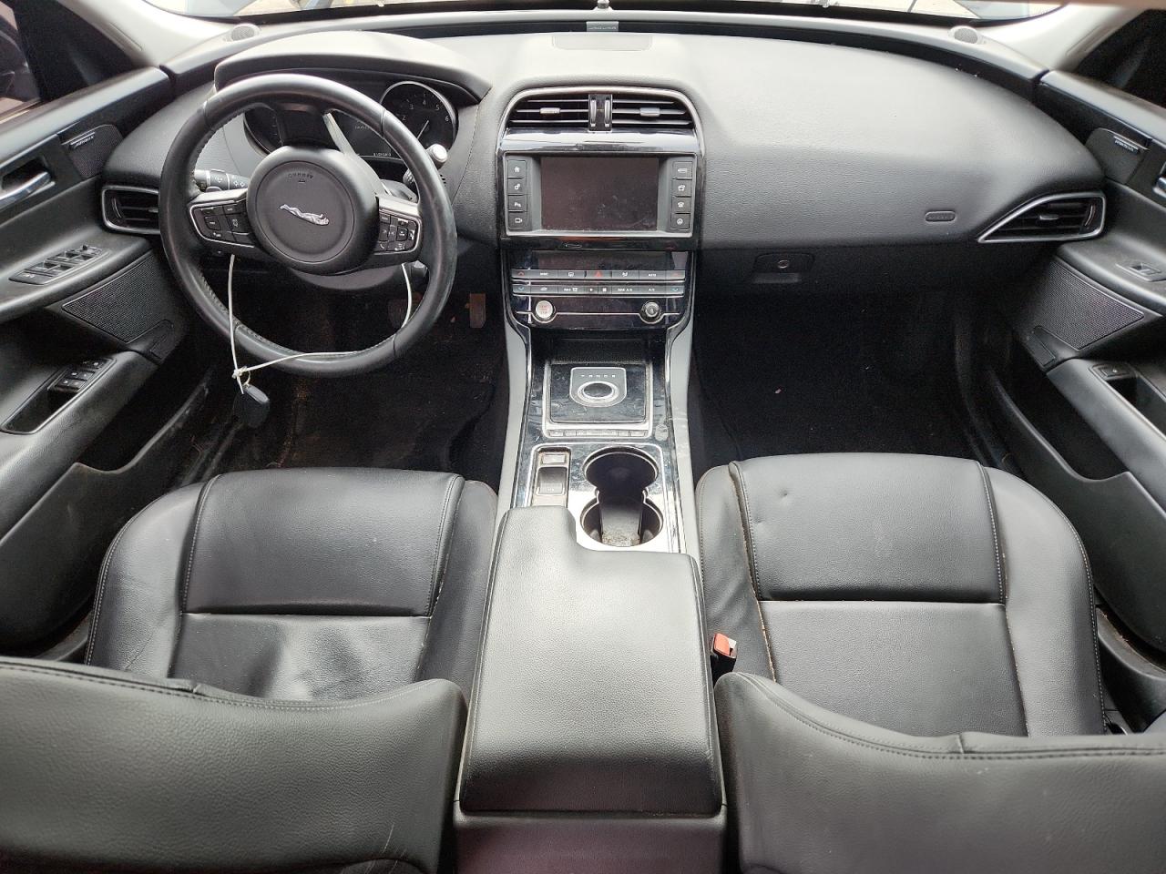 2017 Jaguar Xe Premium VIN: SAJAD4BG4HA965395 Lot: 63049115