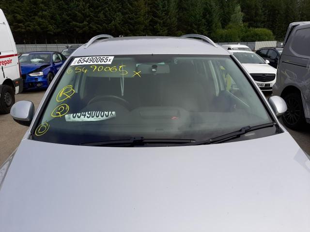 2011 VOLKSWAGEN TIGUAN MAT