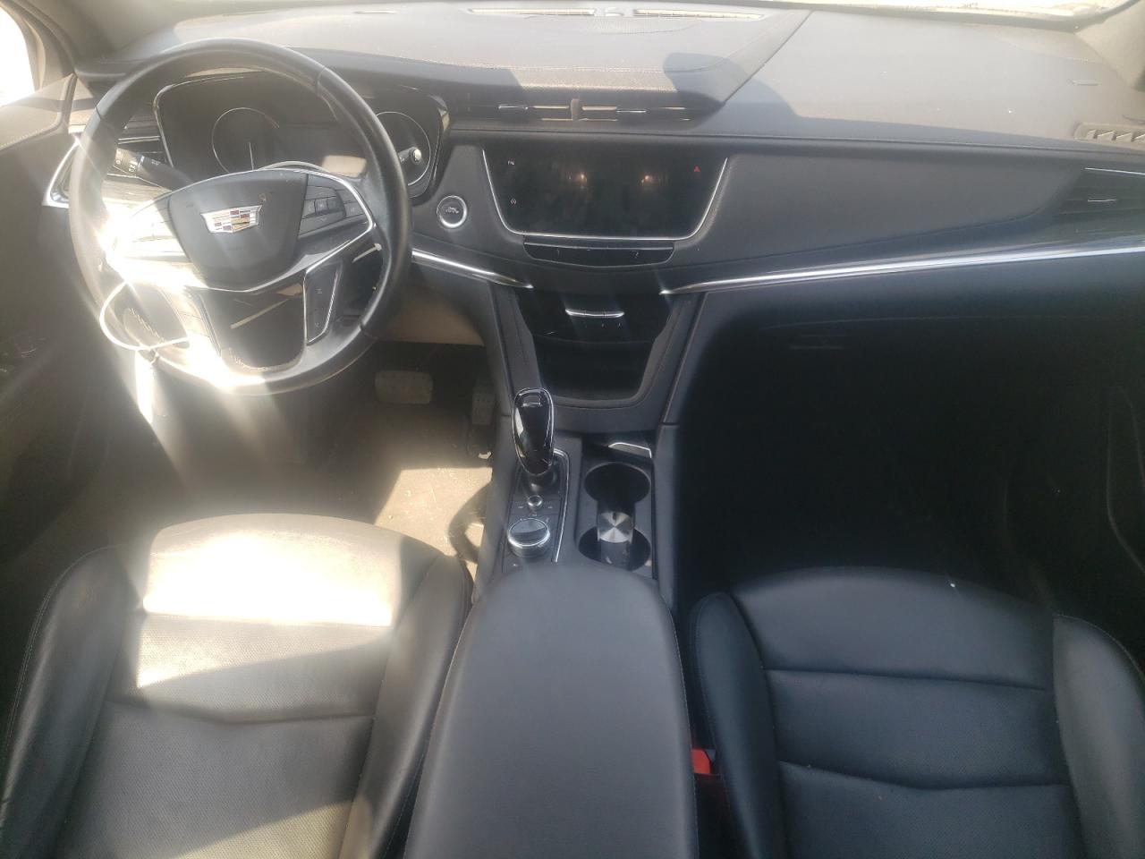 1gykncrs3nz105631 1GYKNCRS3NZ105631 2022 Cadillac Xt5 Premium Luxury