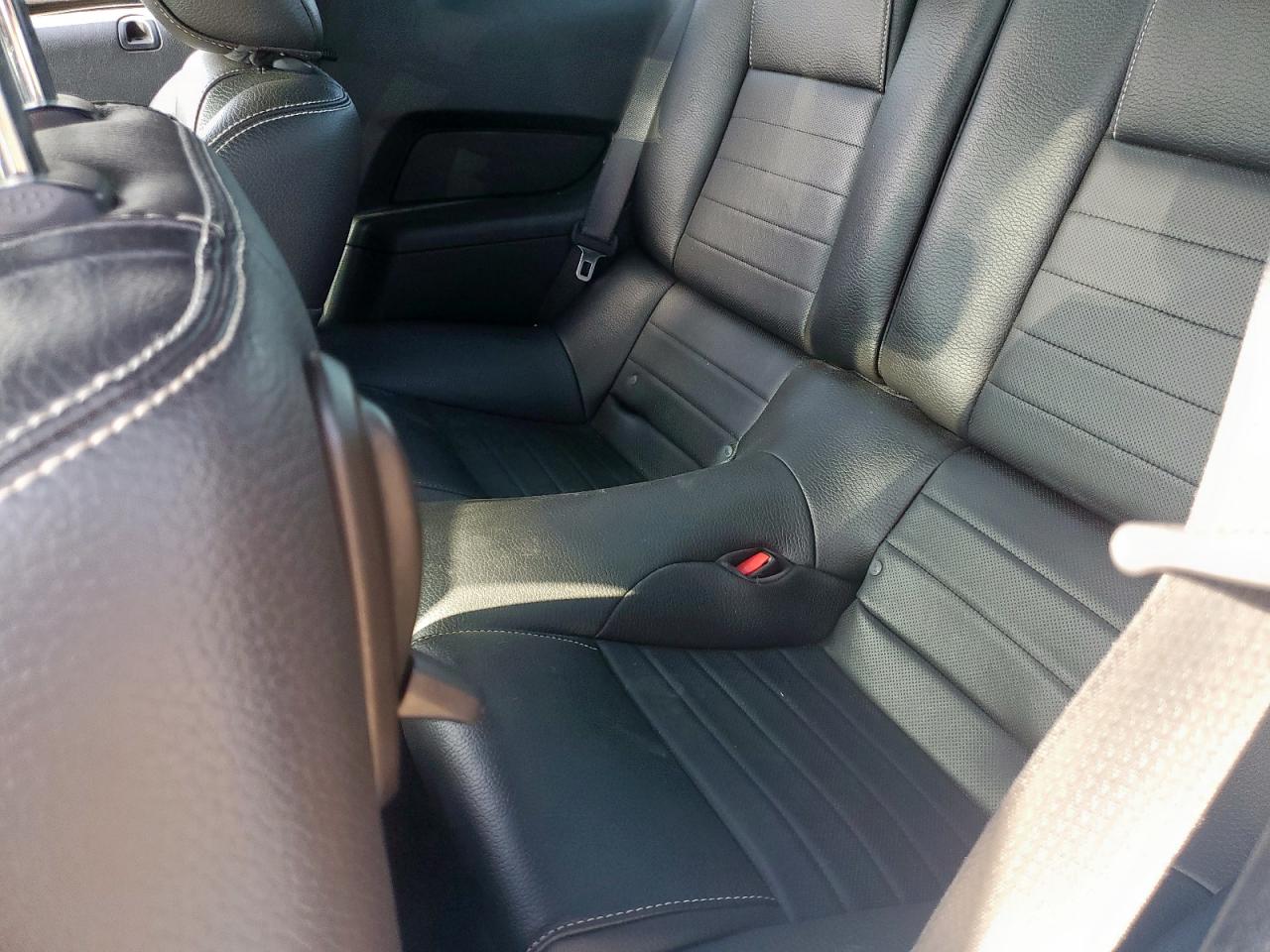 2011 Ford Mustang VIN: 1ZVBP8AM1B5153686 Lot: 64242935