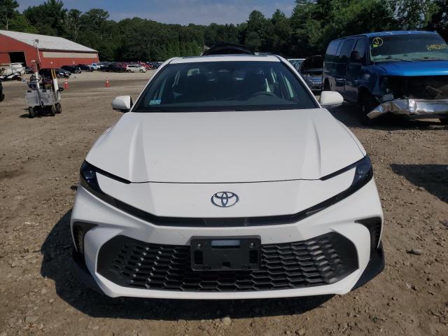  TOYOTA CAMRY 2025 Белы